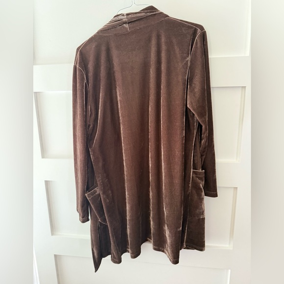 Amaryllis Chocolate Velvet Cardigan - Picture 7 of 8